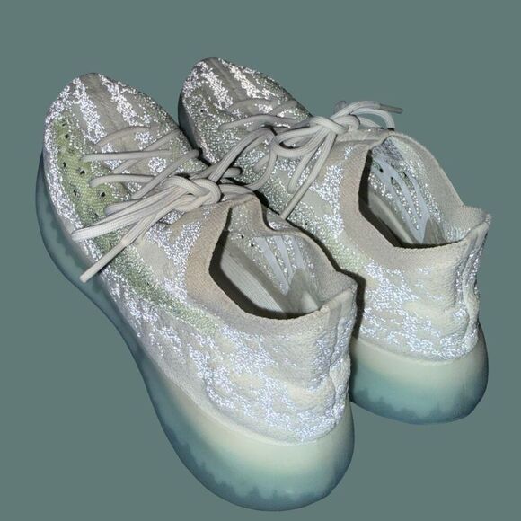 Mens Adidas Yeezy Boost 380 Alien Blue Sneakers Shoes GW0304 Size 11.5 main image 8